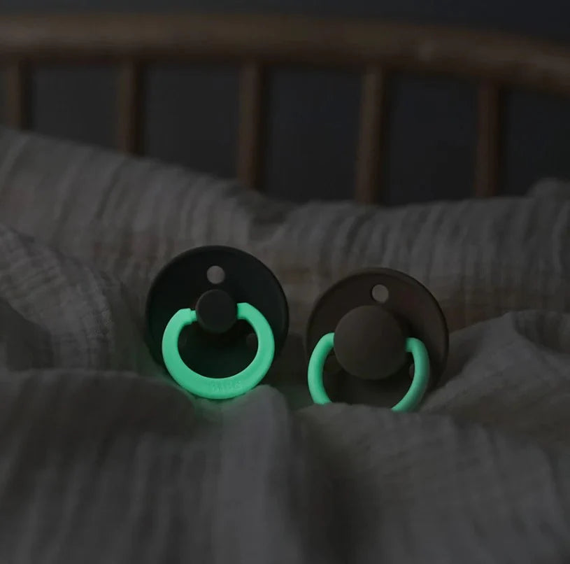 BIBS Sucette Original COULEUR Bleu Espace-Brille dans le noir, numéro 2, (6-18 mois)