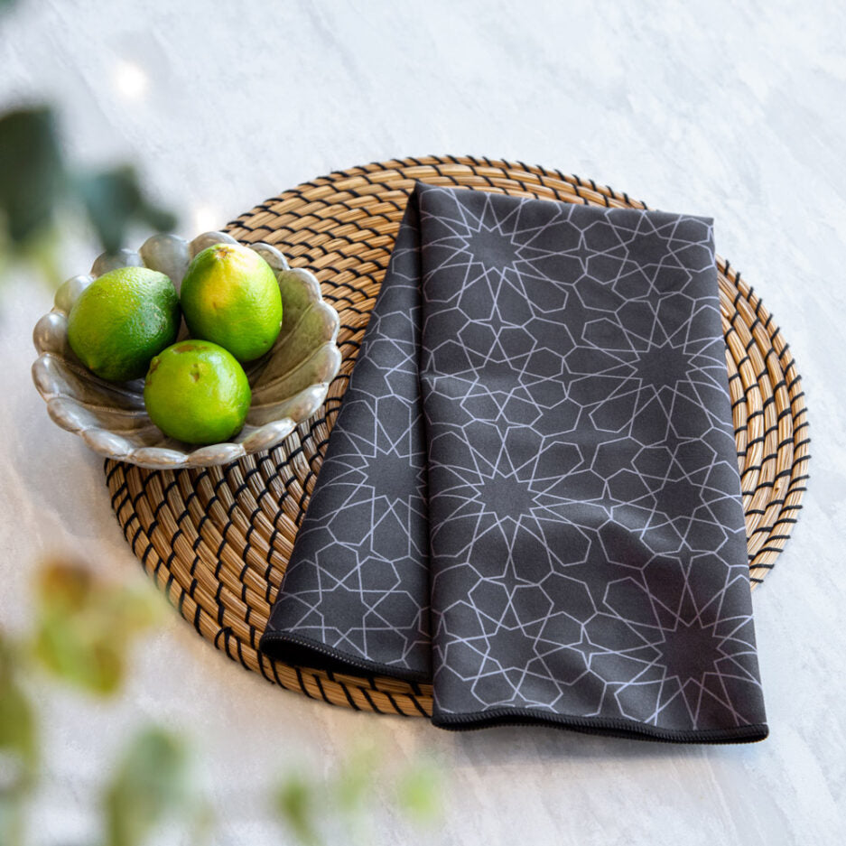 Linge à vaisselle en microfibre – Noir sobre