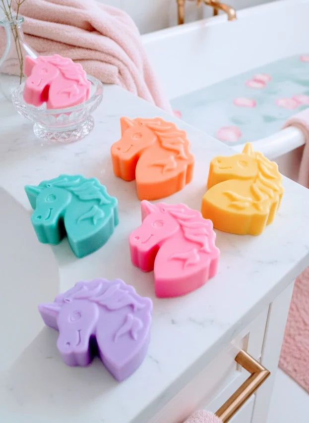 Savon licorne couleurs variées